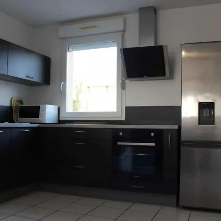 Appartement Jonzac, 3 Pièces, 4 Personnes - Fr-1-246d-9 Jonzac
