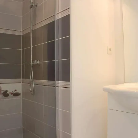 Appartement Jonzac, 3 Pièces, 4 Personnes - Fr-1-246d-9